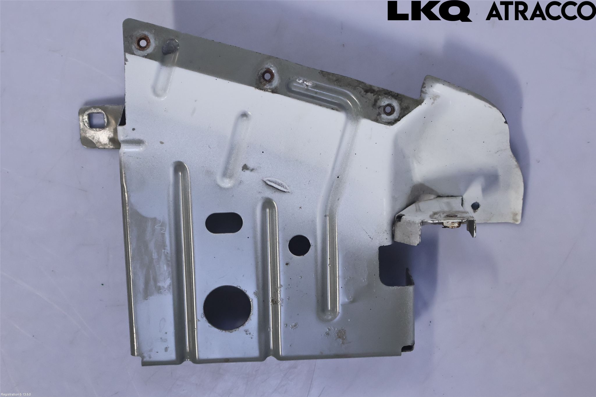 Nissan NV400 12-24 Frontskjermfeste Venstre