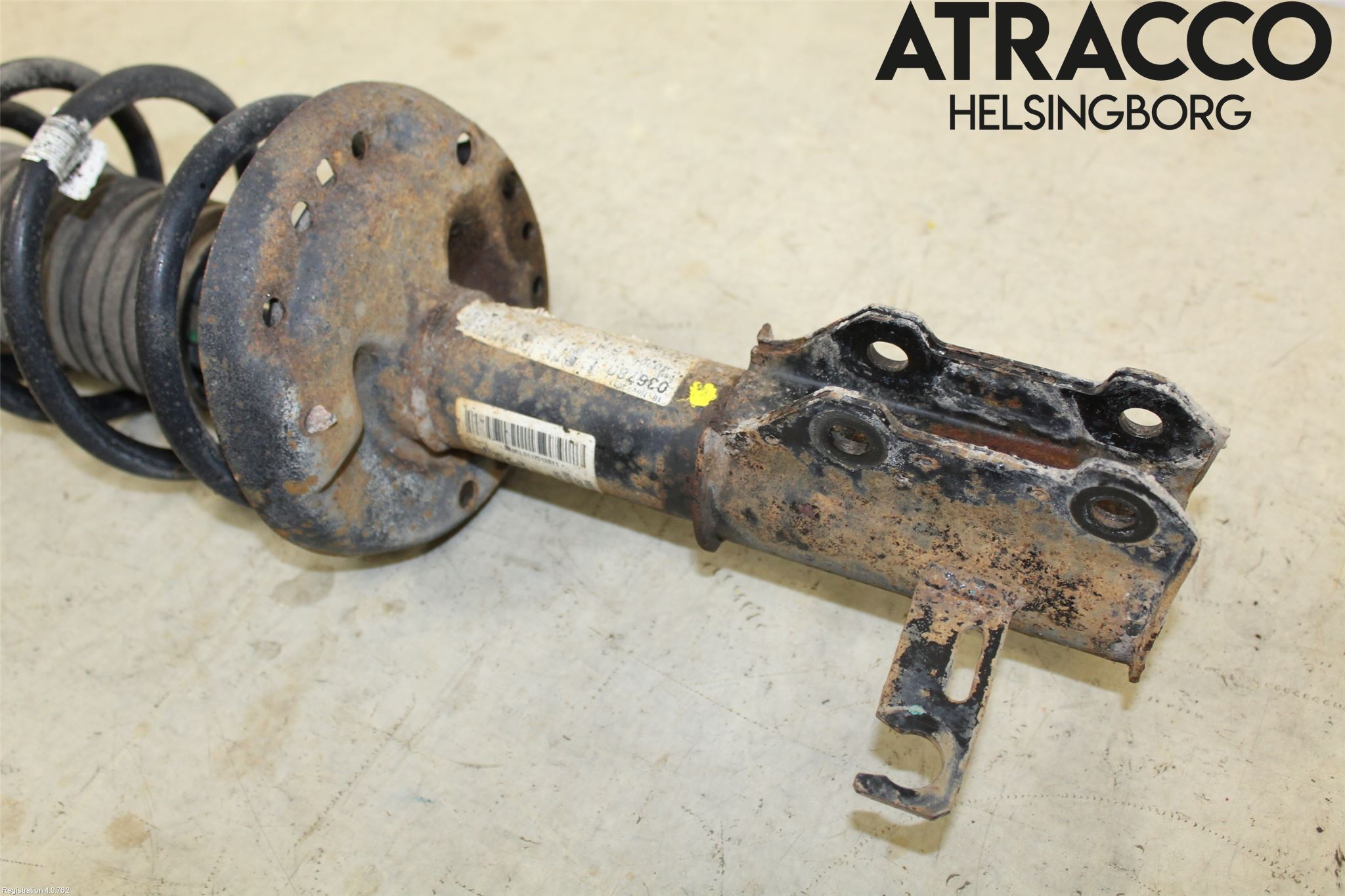 Opel ASTRA J 10-15 Fjærbein Foran Venstre
