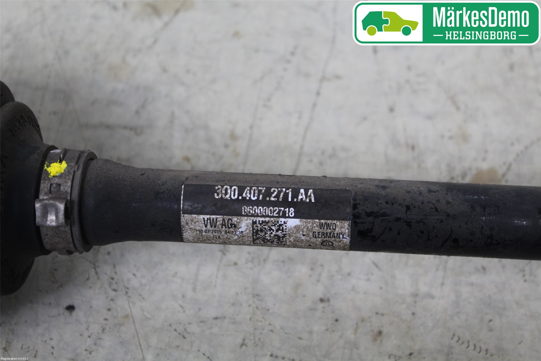 Volkswagen VW PASSAT 15-19 Drivaksel Foran Kompl Venstre