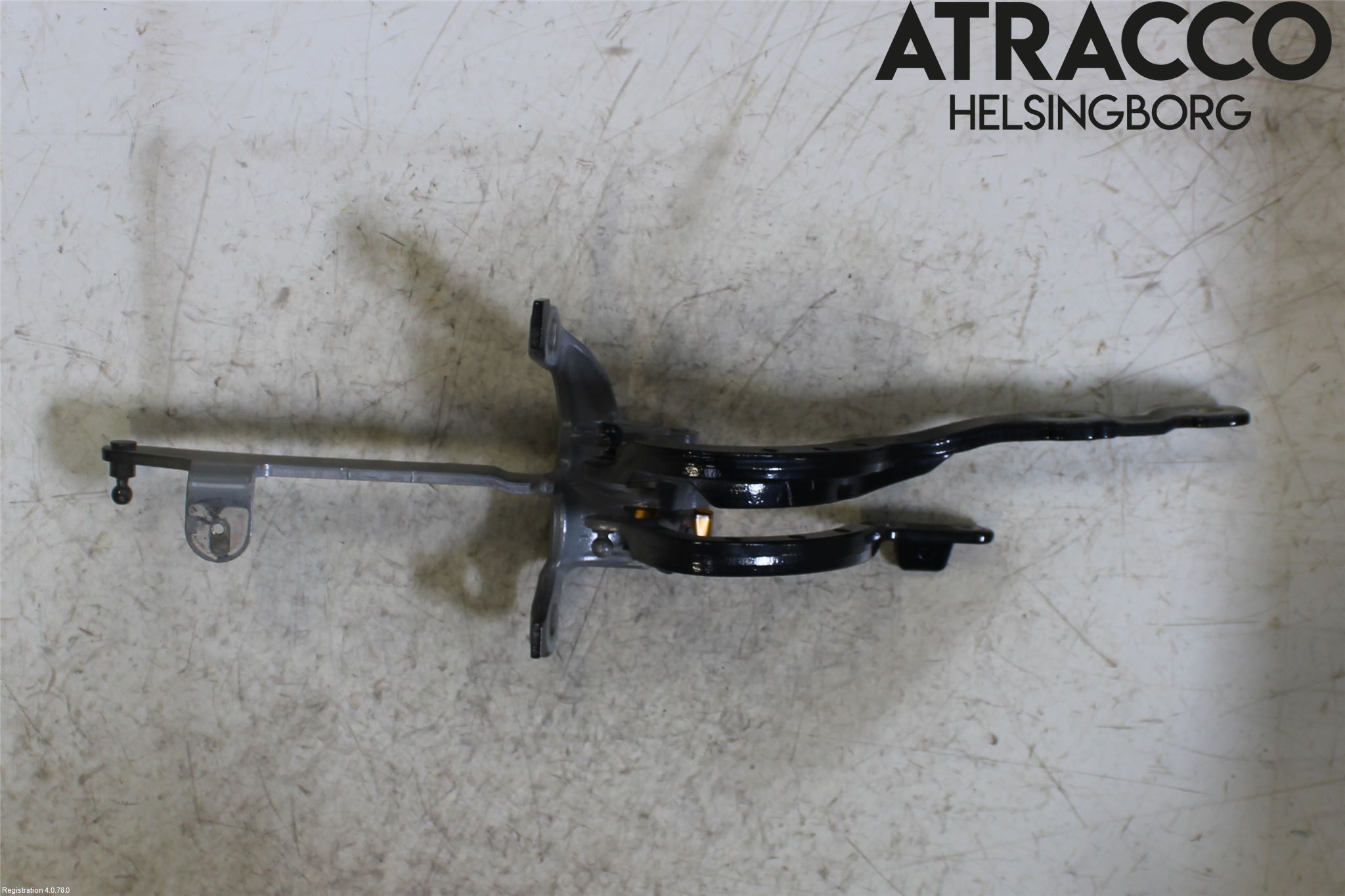 BMW 5 G30/G31/F90 17-23 Bakluke Hengsel Venstre