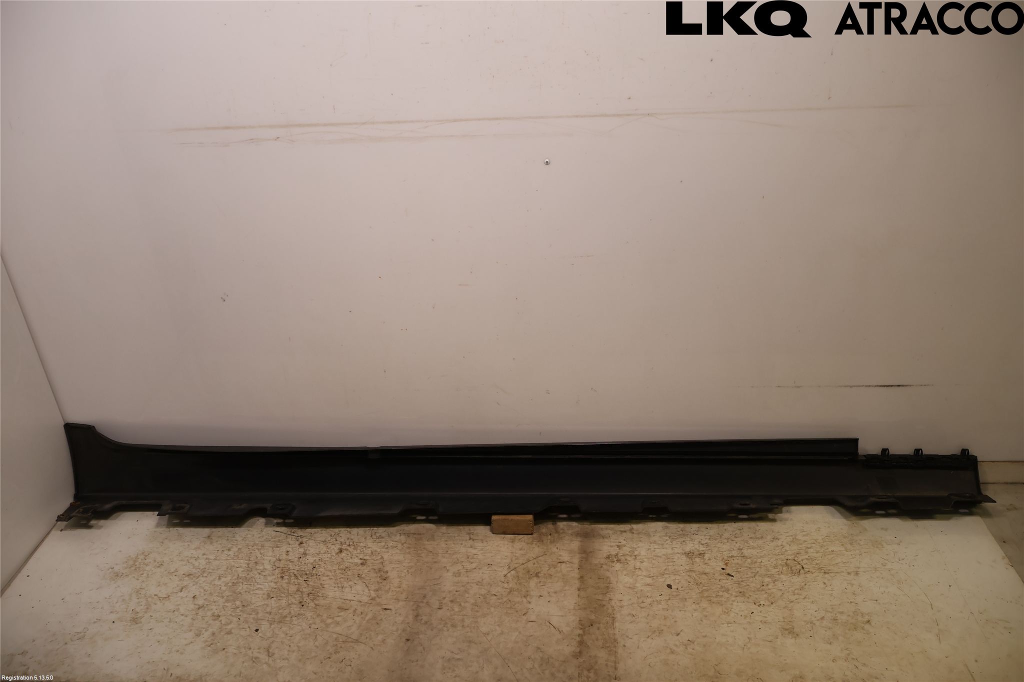 BMW 5 F10/F11/F18 09-17 Kanalskjørt Venstre