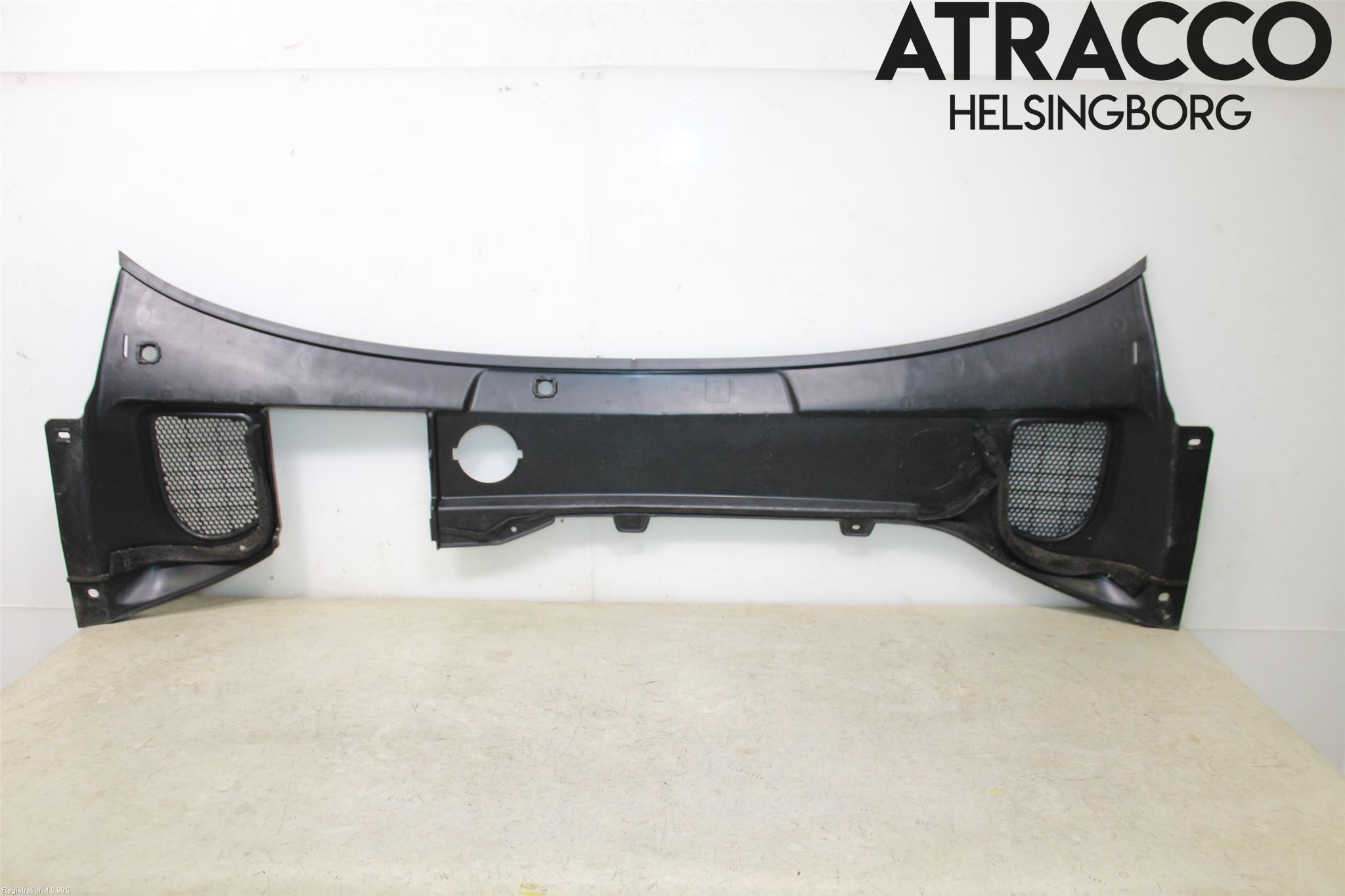 Volvo XC60 14-17 Visker Deksel-Grill-Under Frr