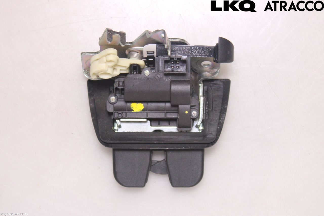 Audi A4/S4 B9 16-19 Bakluke-Lokk Låsekasse