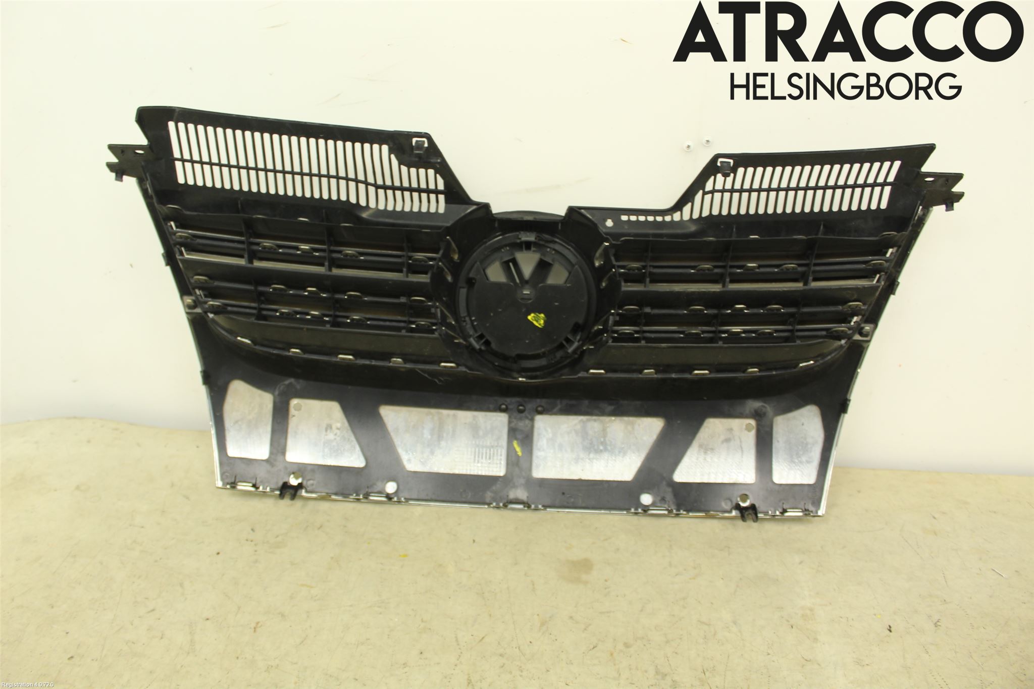 Volkswagen VW GOLF V 04-09 Grill Komplett