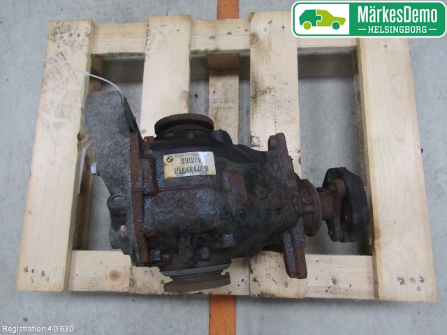 BMW 1 E87/81 5D/3D 03-11 Bakaksel Kardang Bak -Diff