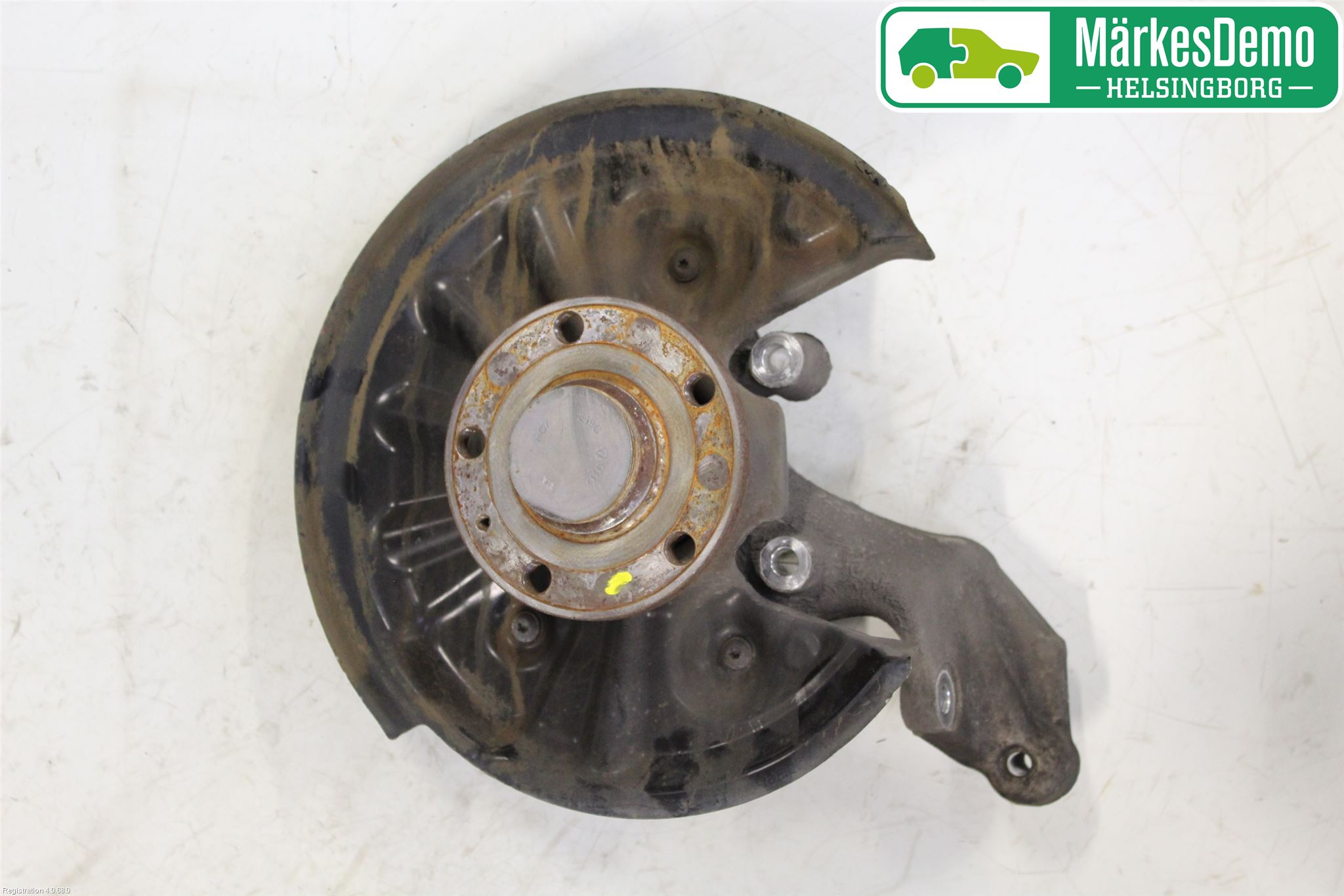 Volkswagen VW PASSAT 15-19 Spindel Hb