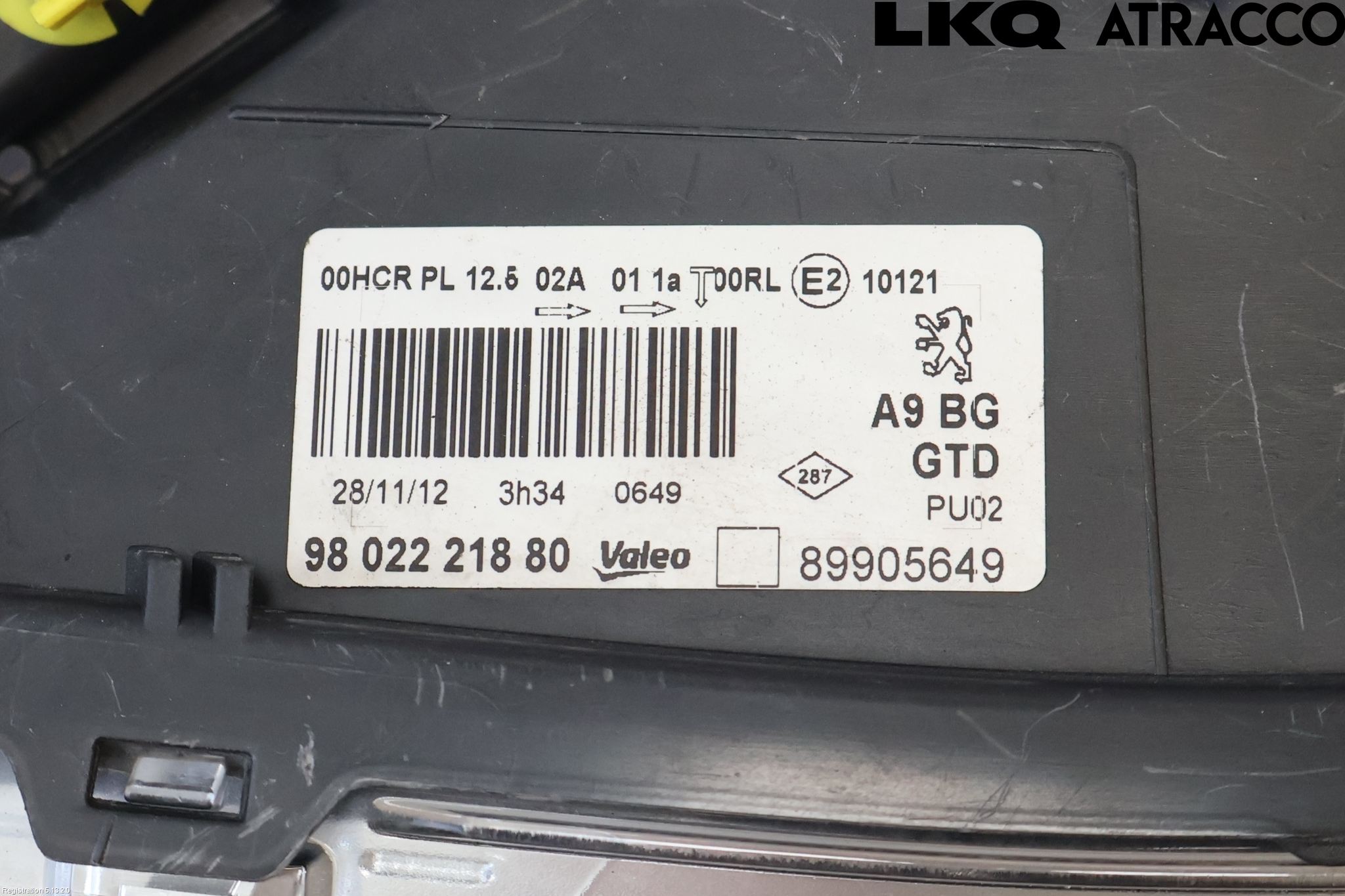 Peugeot 208 12-15 Frontlykt Venstre