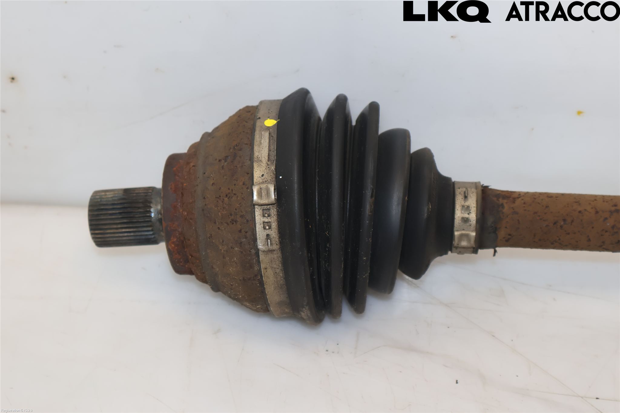 Volkswagen VW PASSAT 15-19 Drivaksel Foran Kompl Høyre