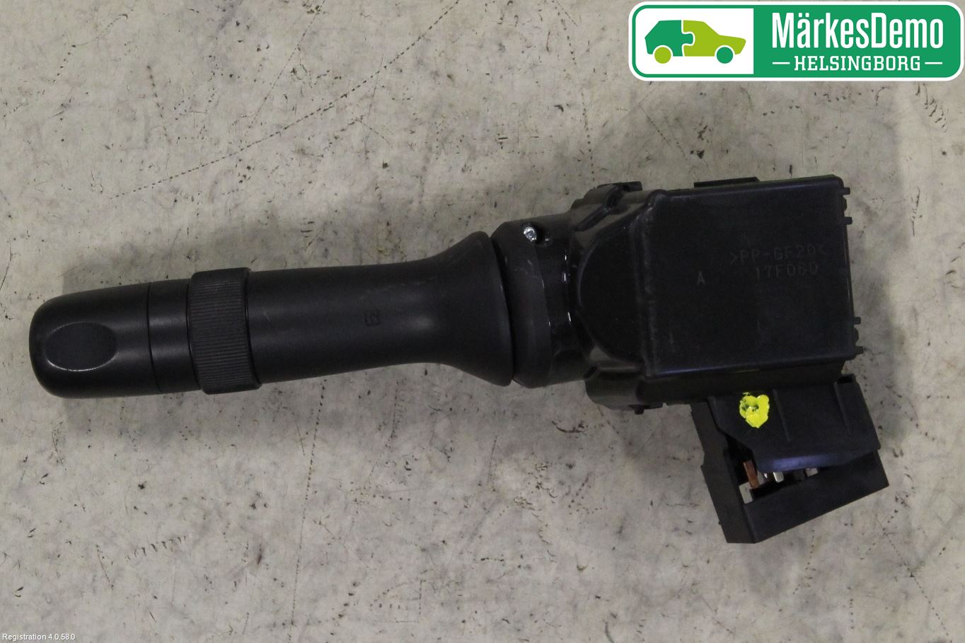 Toyota PRIUS ZVW30 09-20 Bryter Ratt Visker - Spyler