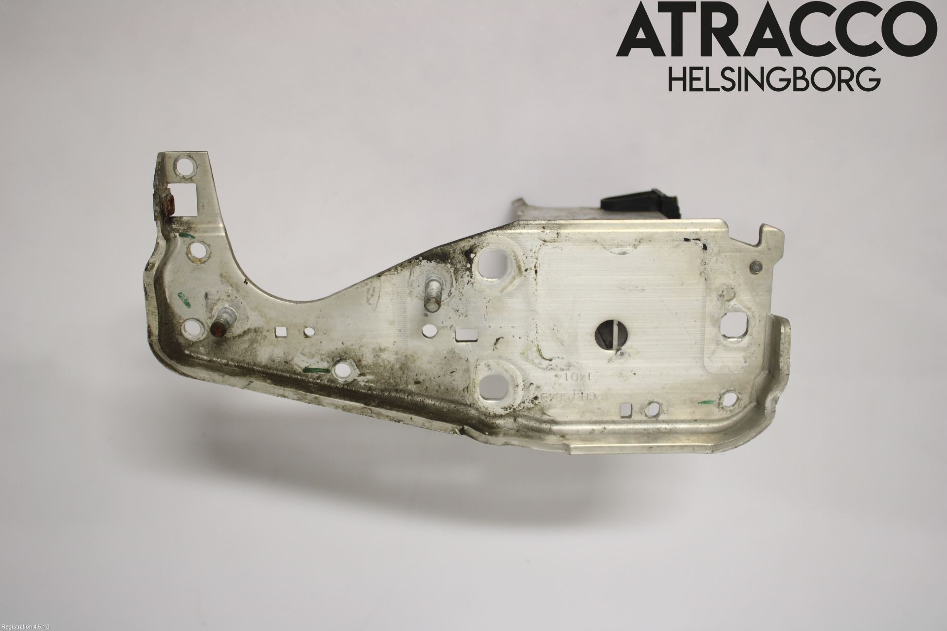 Audi A6/S6 4G 11-18 Støtfanger Foran Feste