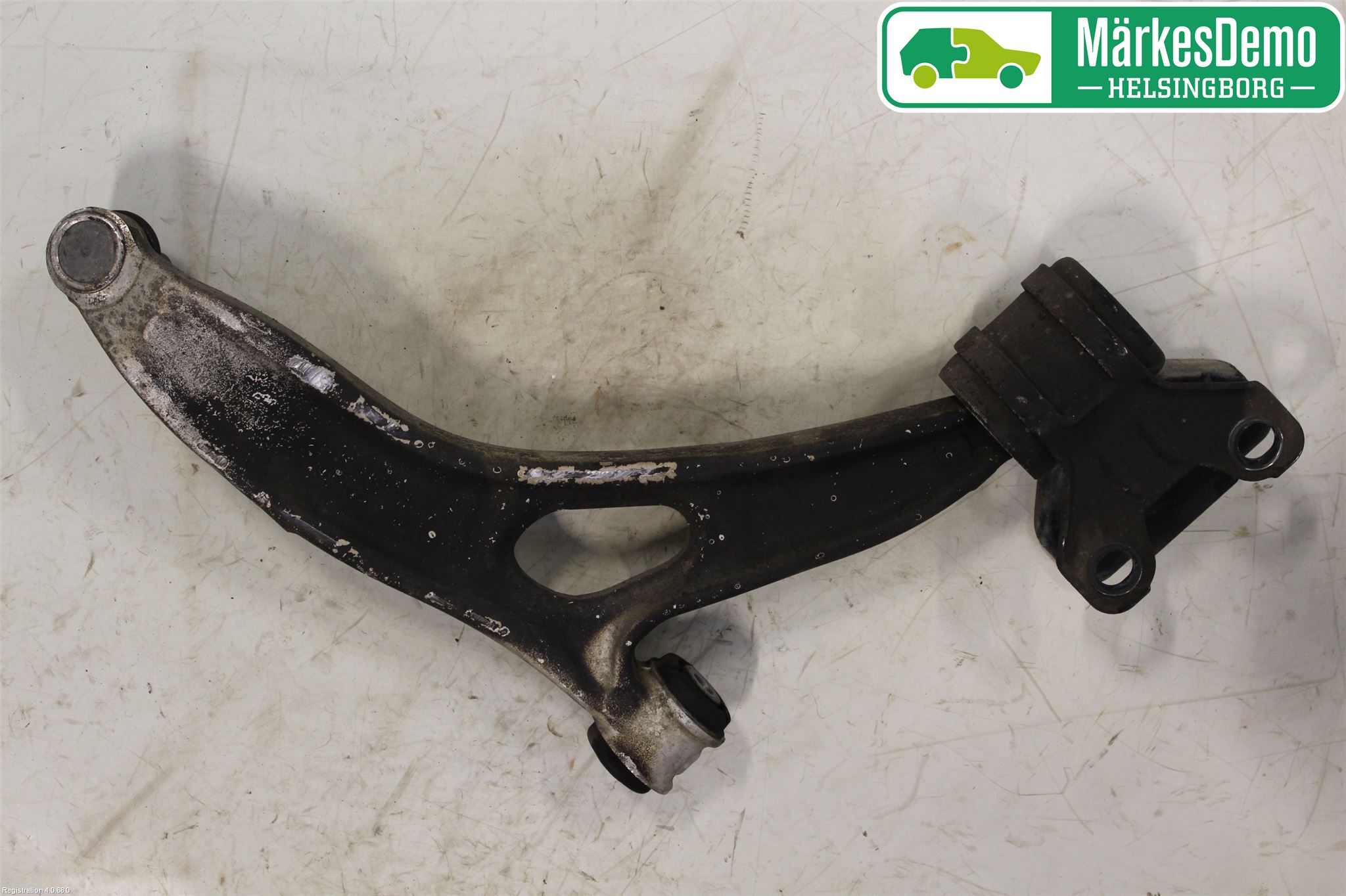 Ford FOCUS 11-14 Bærearm Foran Venstre Nedre