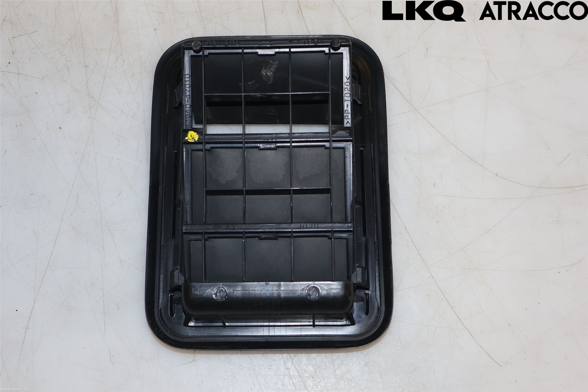 Toyota PRIUS (ZVW50) 16-21 Ventilationsutsläpp Bak