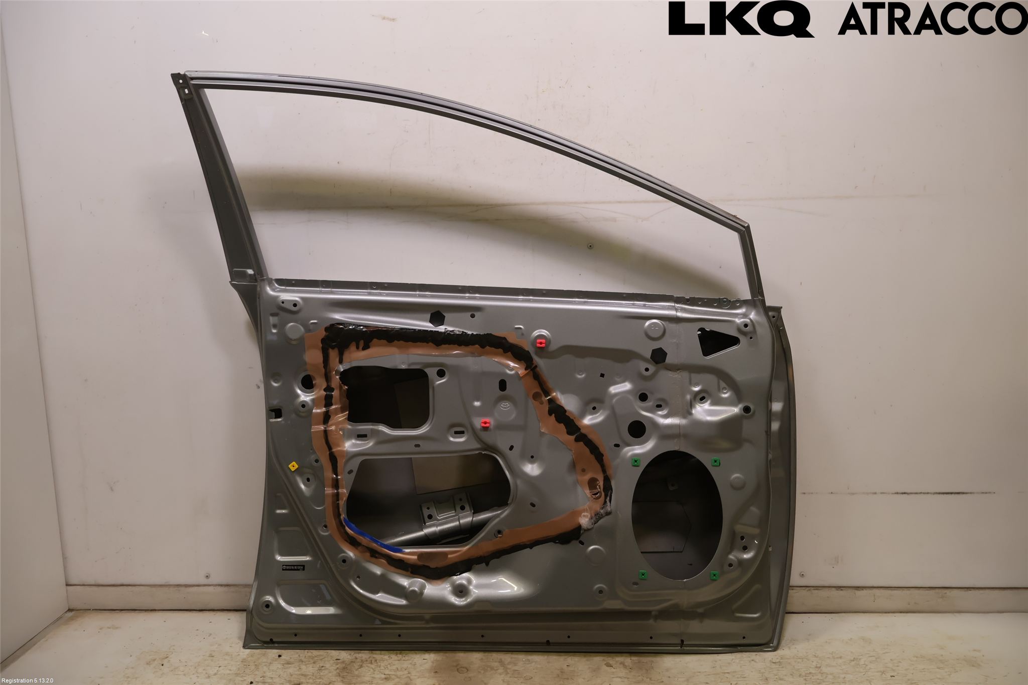 Toyota AVENSIS 09-15 Dør 4D Foran Venstre