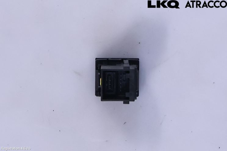 Mazda 2 KB Hybrid 22- Usb Connection