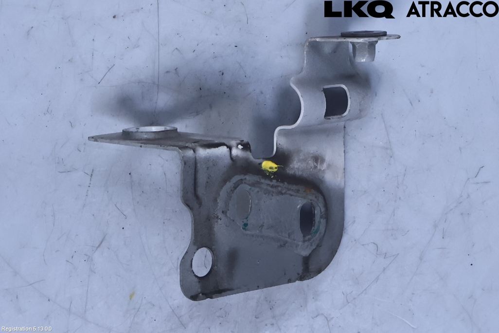 Volkswagen VW TOUAREG CR 18- Frontskjermfeste Venstre