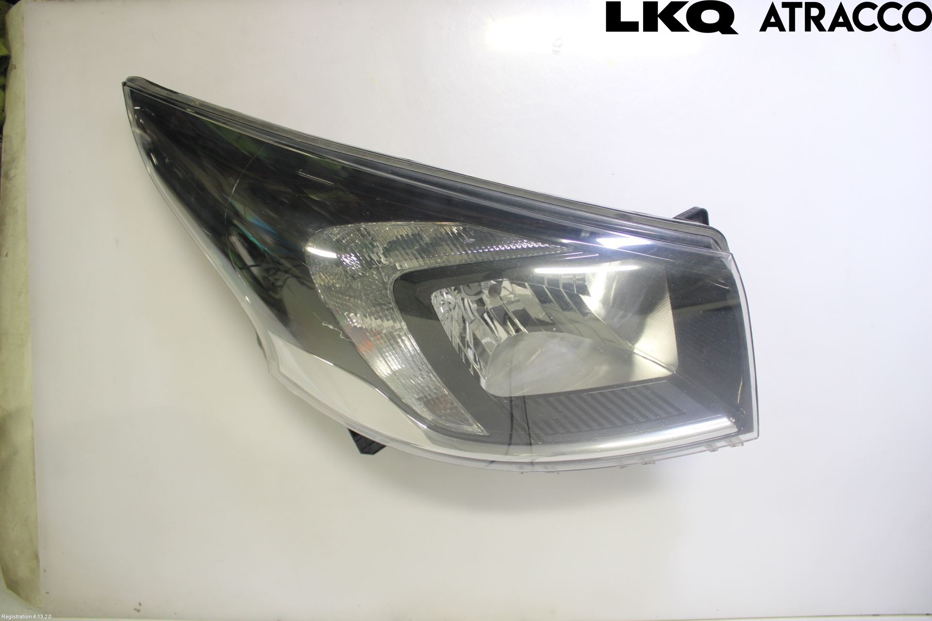 Opel VIVARO 15-19 Frontlykt Høyre
