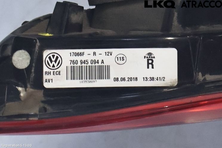 Volkswagen VW TOUAREG CR 18- Baklykt Høyre  På Luke(Indre)