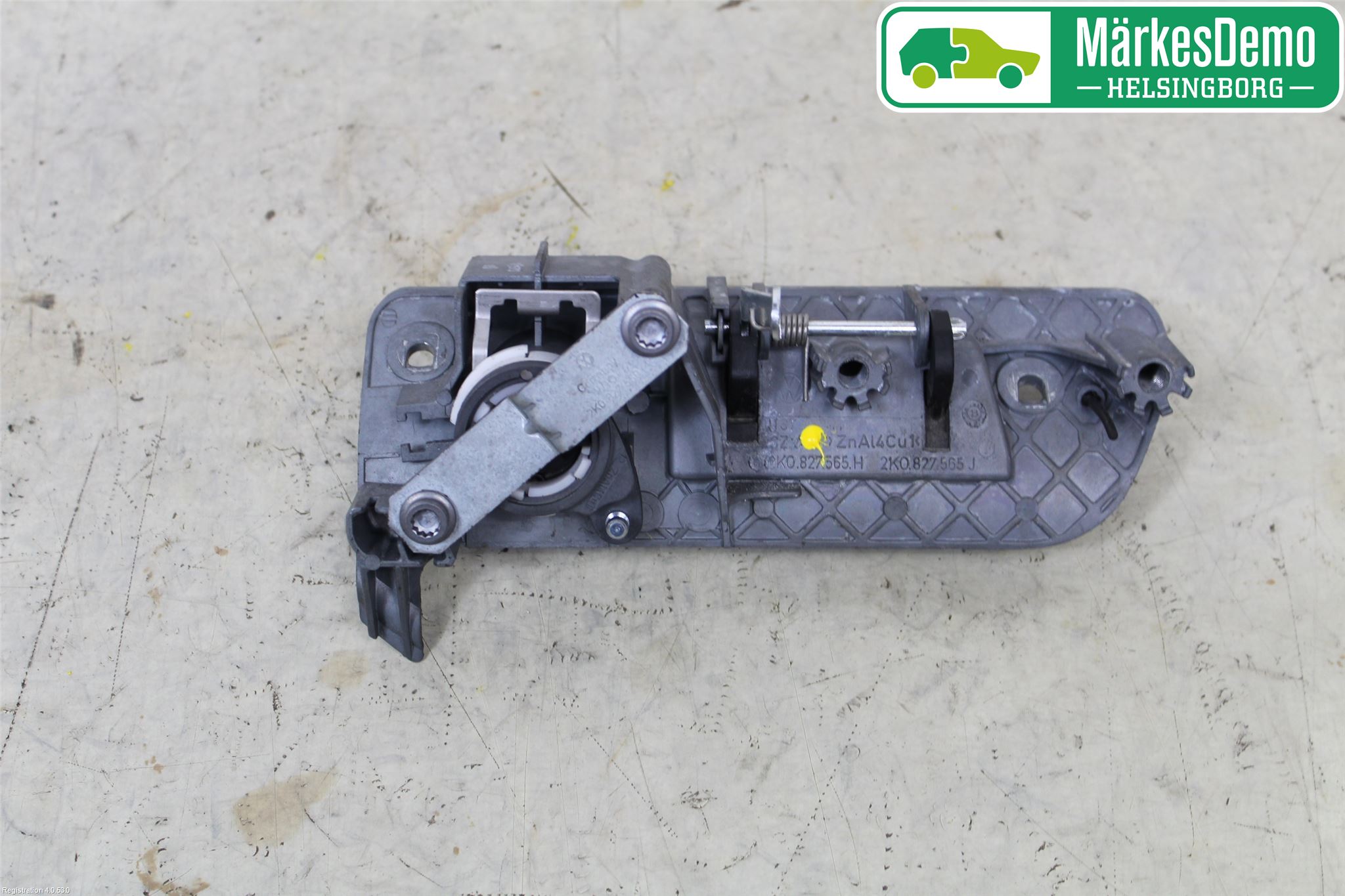Volkswagen VW CADDY      04-10 Bakluke Handtak Ytre