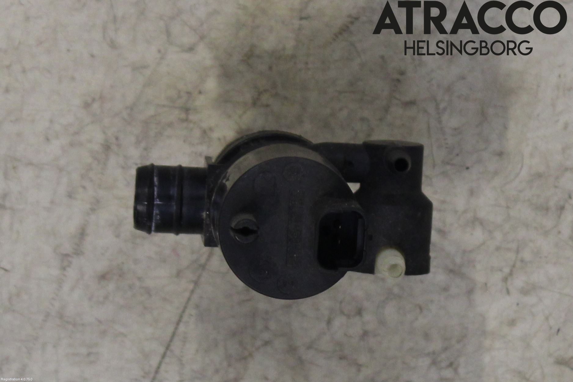 Nissan X-TRAIL 14-21 Spylerpumpe Frontrute