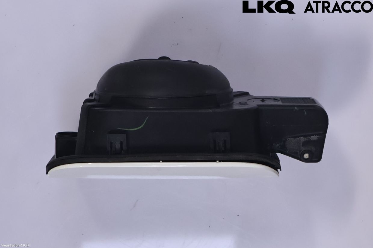Volkswagen VW JETTA VI 11- Drivstoff Tankluke