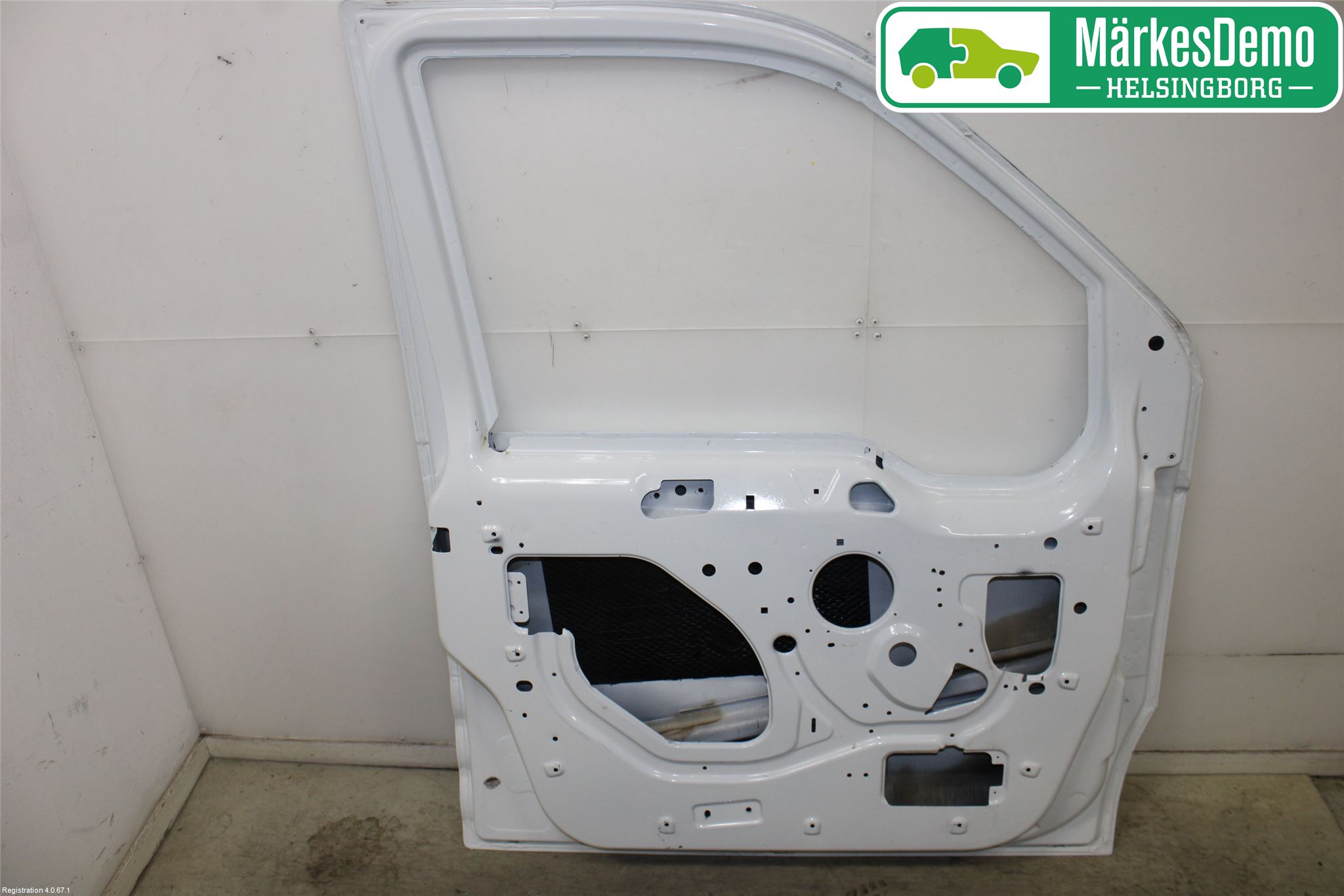 Ford TRANSIT CONNECT 09-13 Dør 4D Foran Venstre