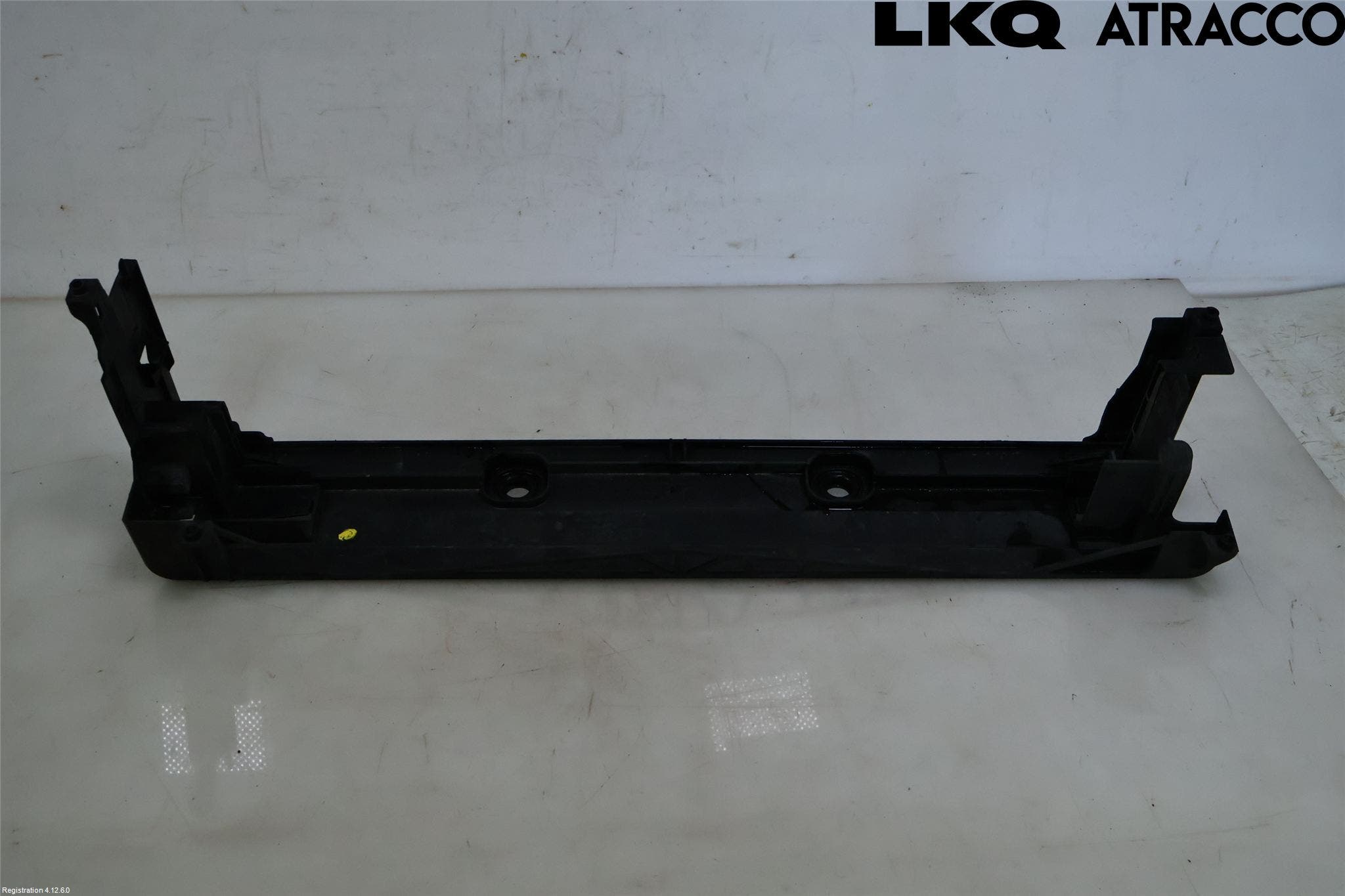 BMW 5 F10/F11/F18 09-17 Radiator Feste - Ramme - Bjelk