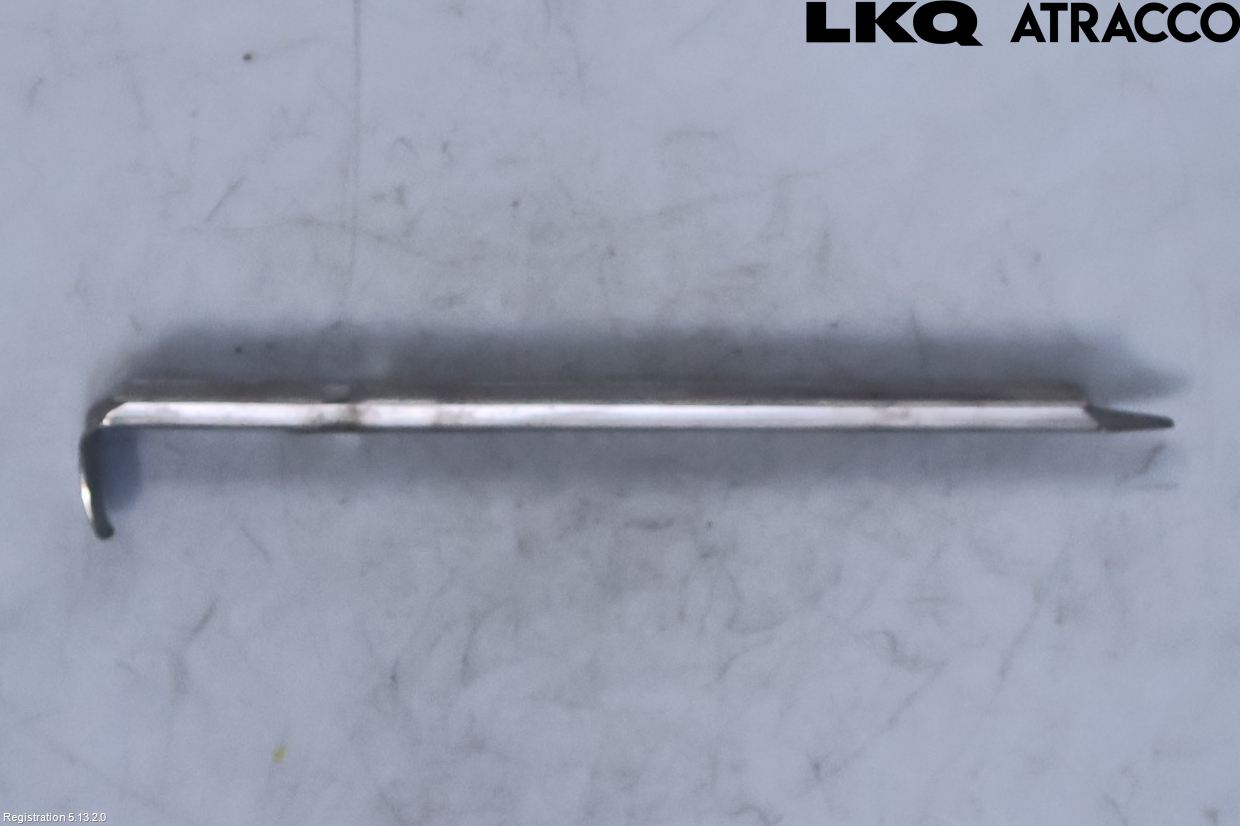 Volvo XC70 08-13 Frontlykt Holder-Feste