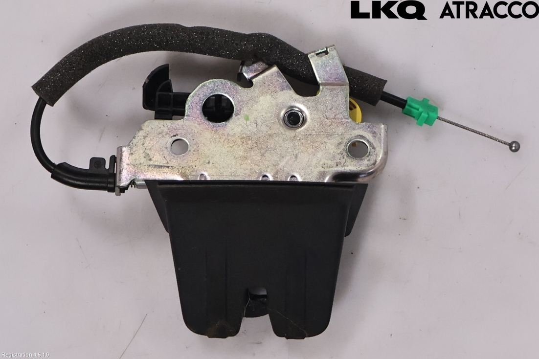 Volkswagen VW PASSAT 15-19 Bakluke-Lokk Låsekasse