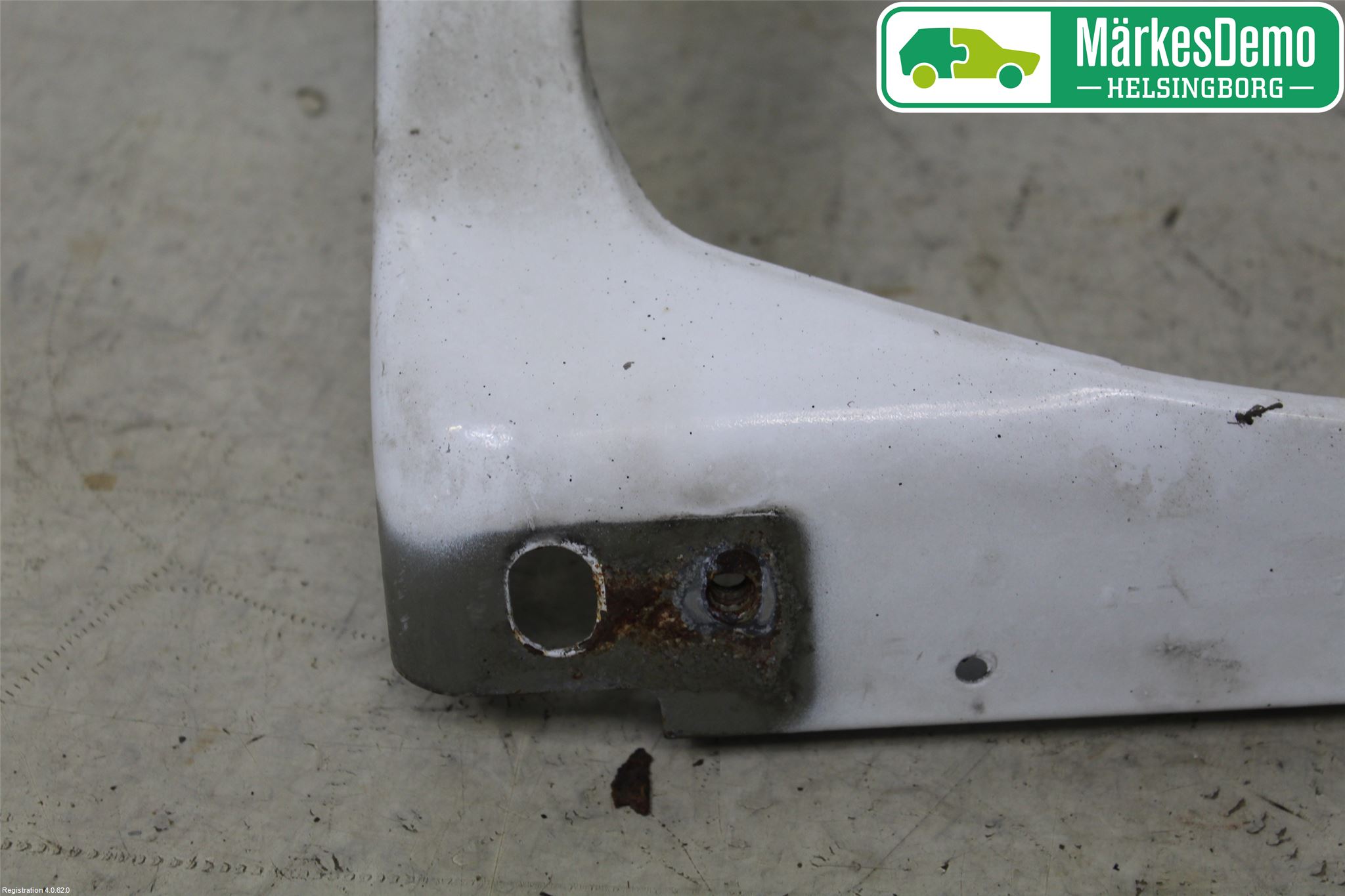 Ford TRANSIT    06-13 Frontlykt Holder-Feste