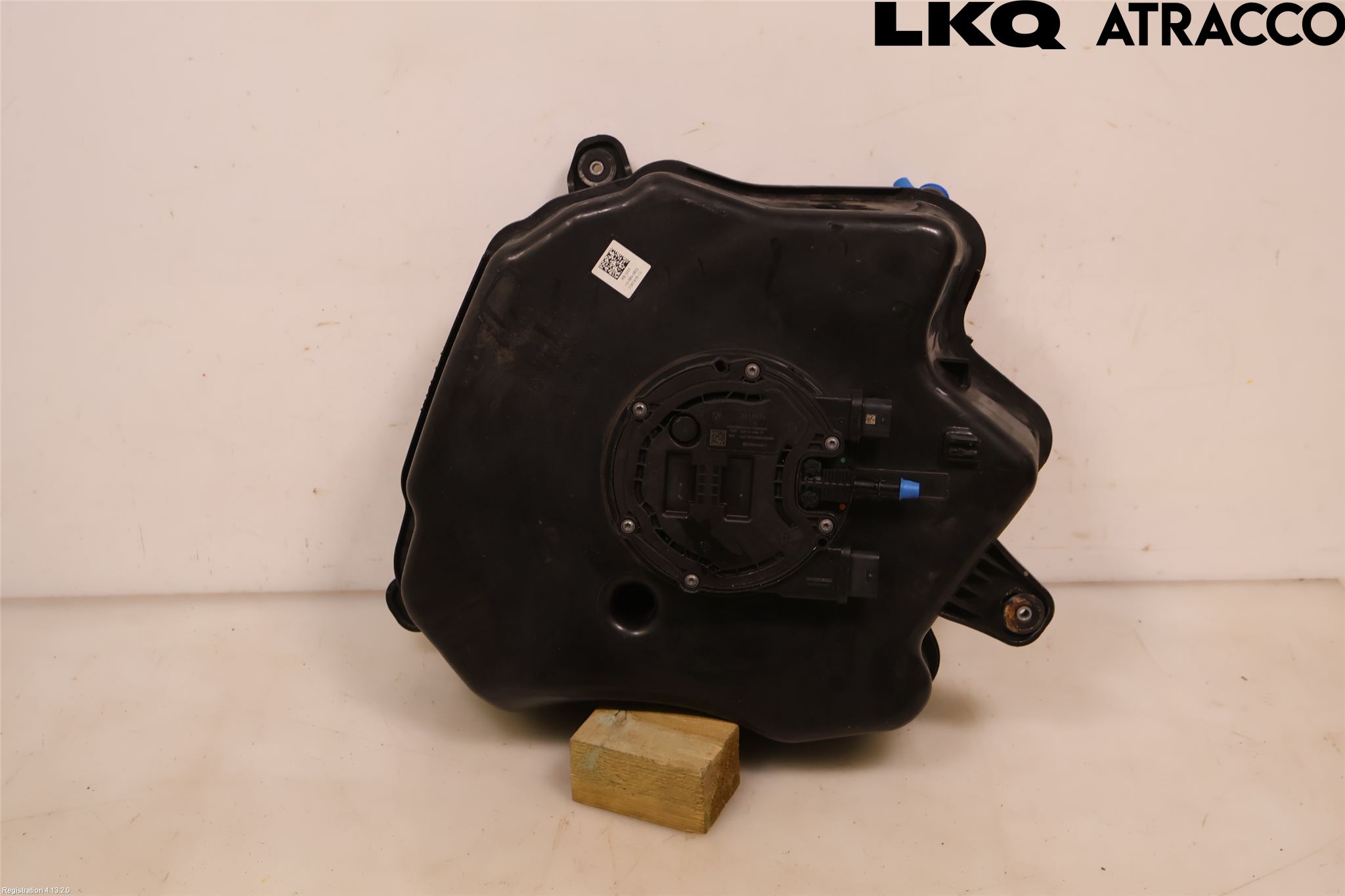 BMW 5 G30/G31/F90 17-23 Adblue Tank
