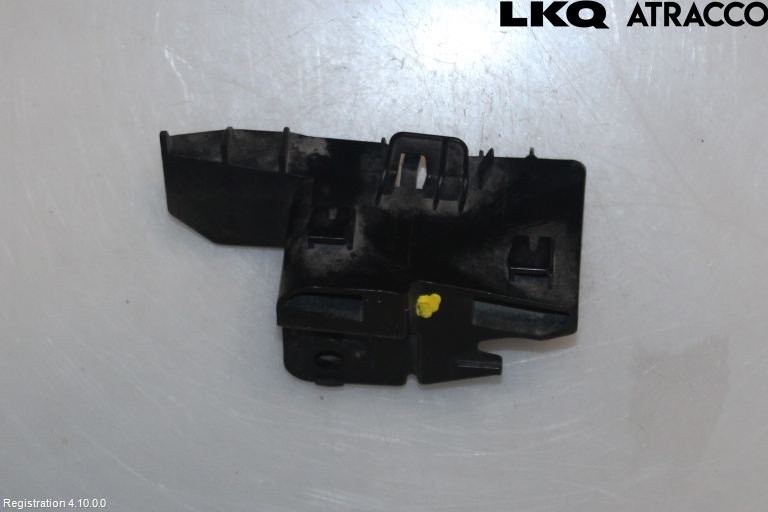 Toyota YARIS XP130 15-20 Støtfangerfeste Bak Høyre
