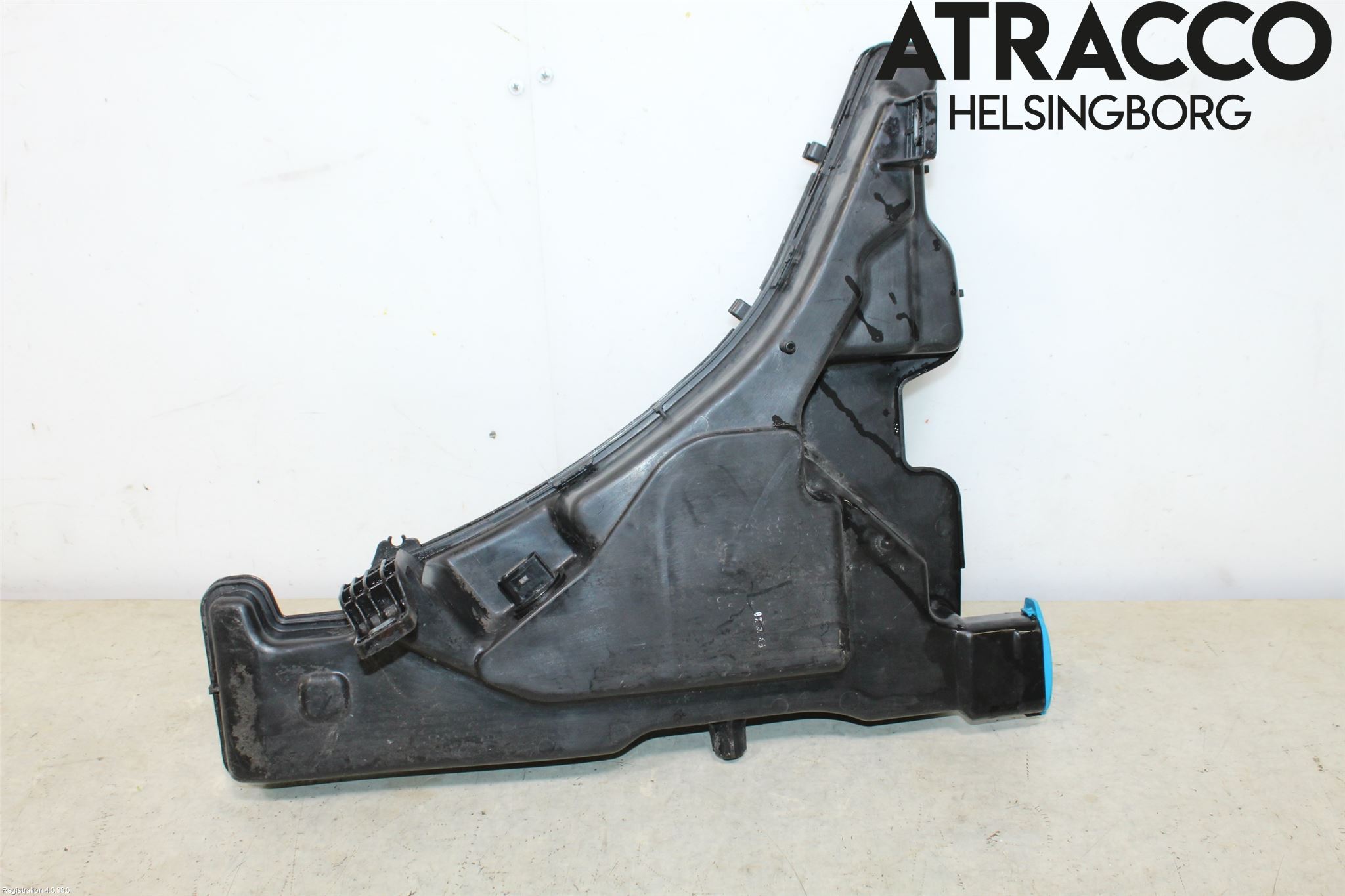 Audi A4/S4 B9 16-19 Spylerbeholder Frontrute-Lykte