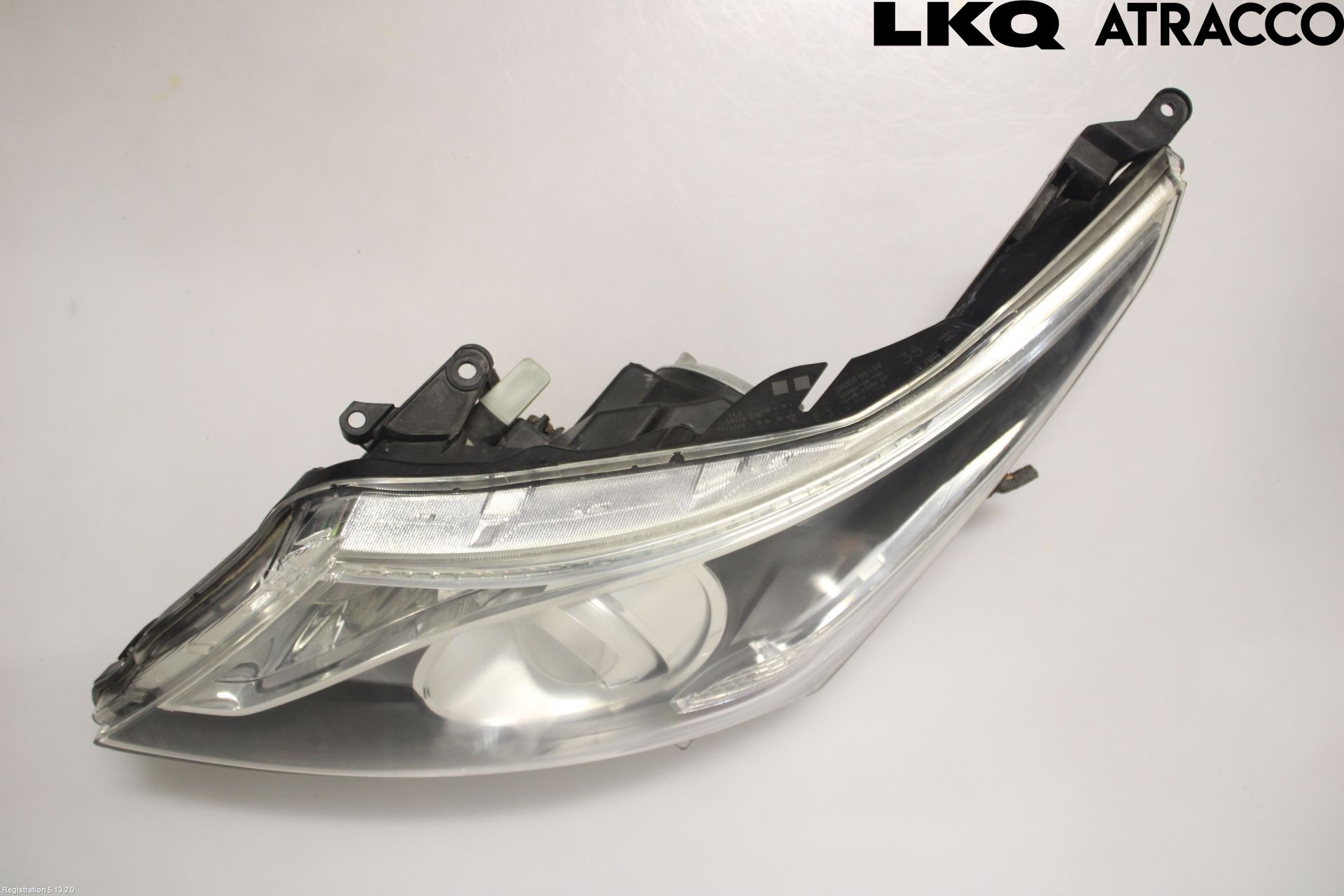 Toyota AVENSIS 09-15 Frontlykt Venstre