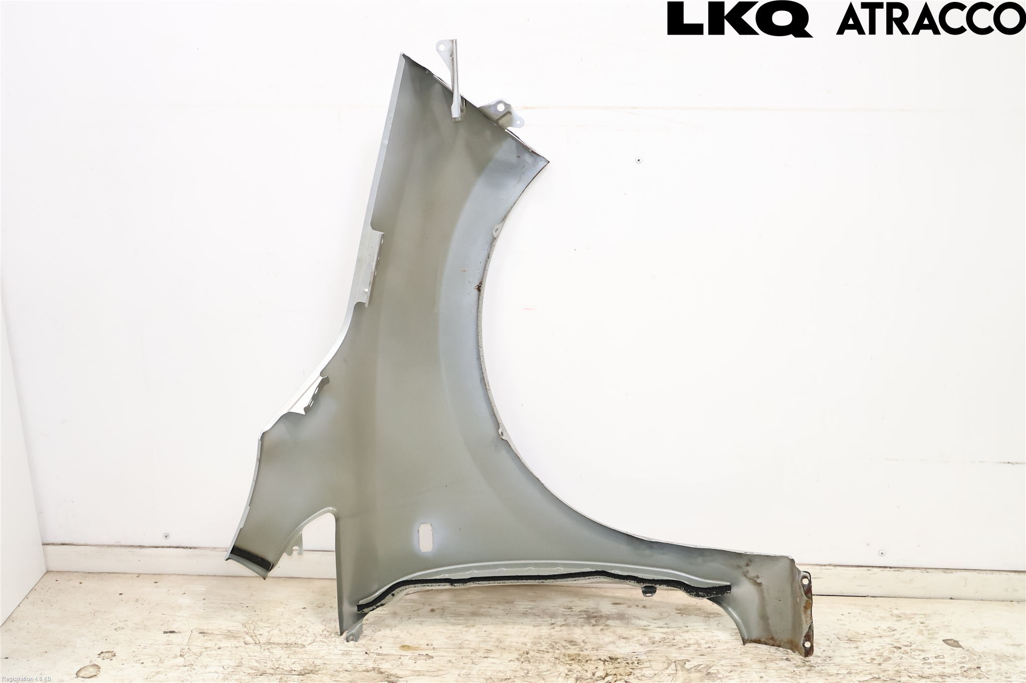 Nissan LEAF 11-17 Skjerm Foran Venstre