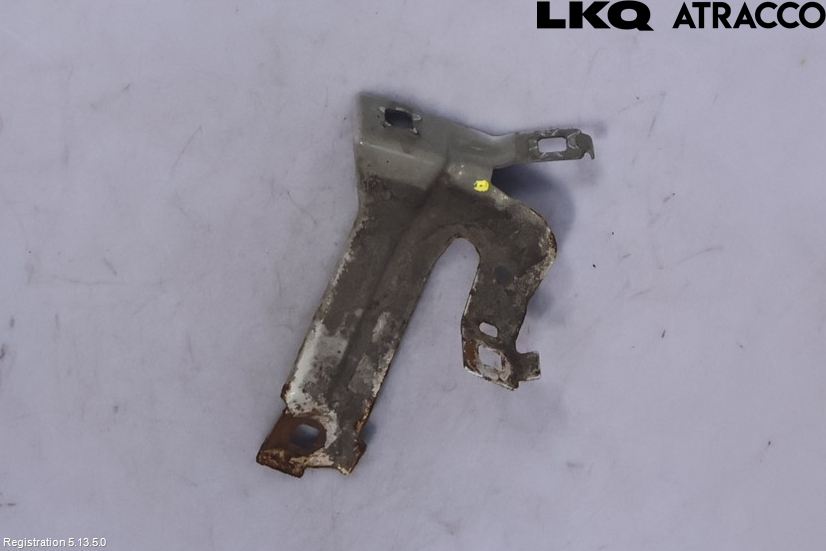 BMW 3 F30/F31/F80 12-19 Frontskjermfeste Venstre