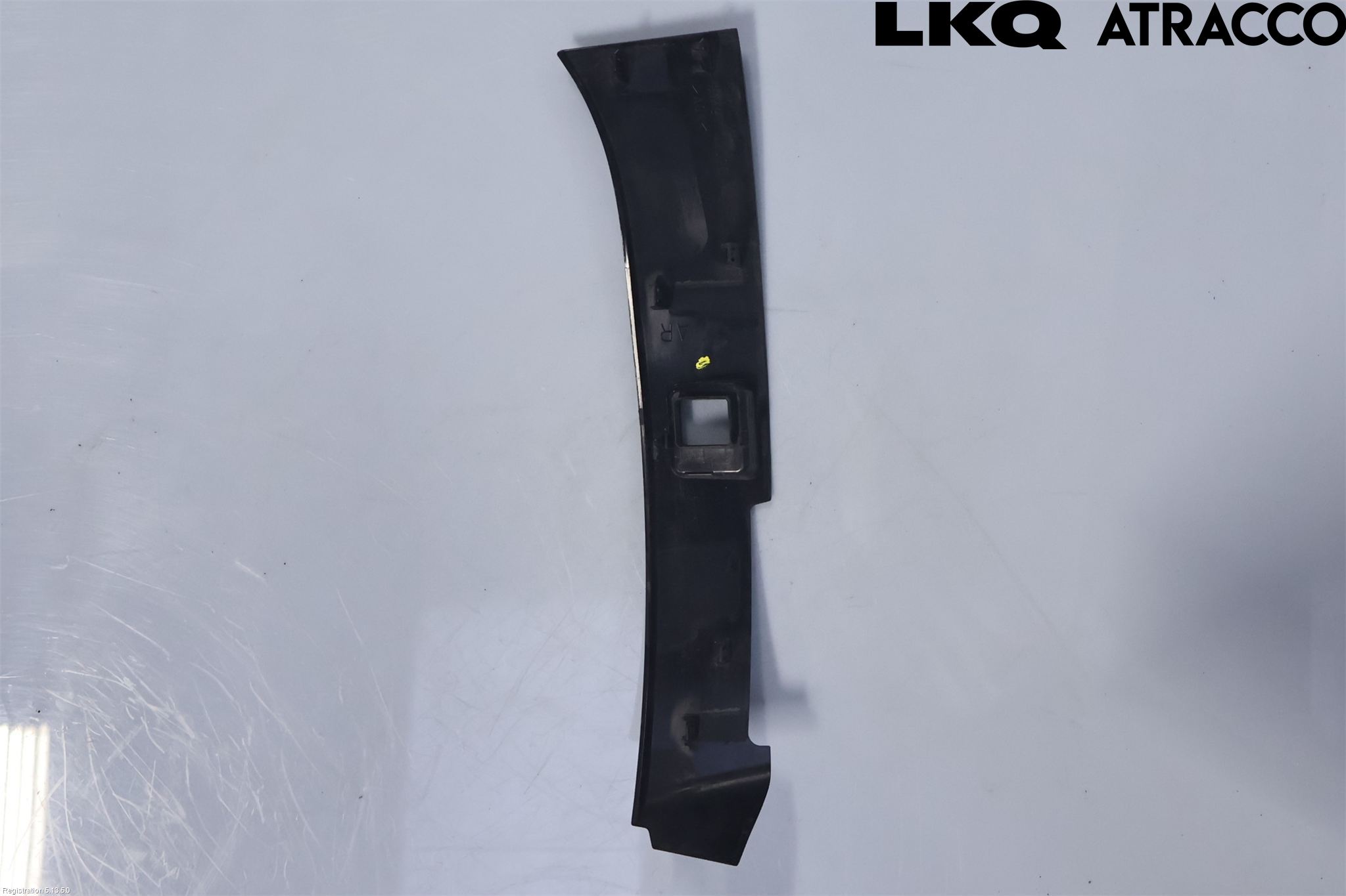 Toyota bZ4X EA10 22- Baklykt Omramming