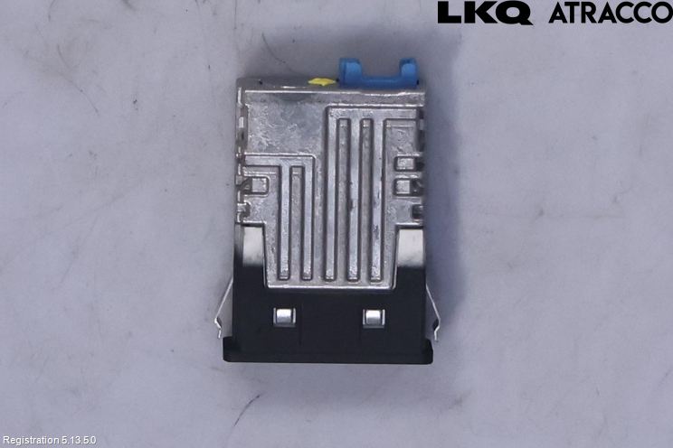 BMW 5 G30/G31/F90 17-23 Usb Connection