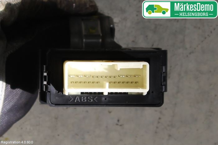 Toyota YARIS XP130 15-20 Rele Viskermotor