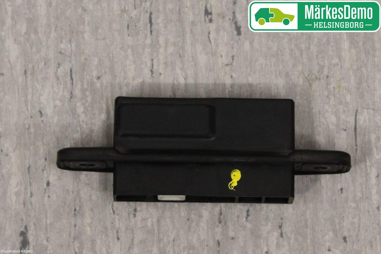 Toyota AURIS 07-09 Bakluke Handtak Ytre