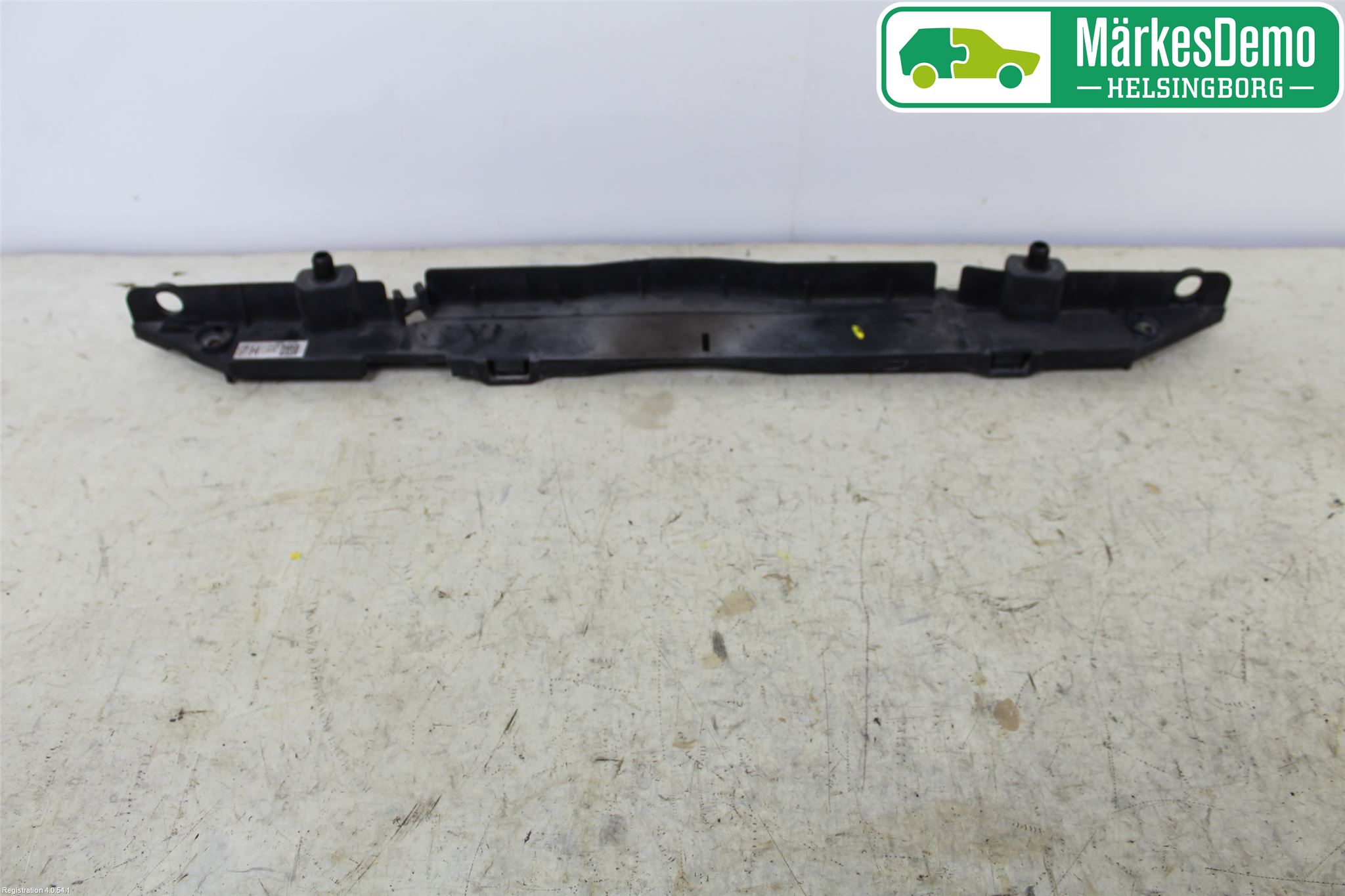 Toyota AVENSIS 09-15 Radiator Feste - Ramme - Bjelk