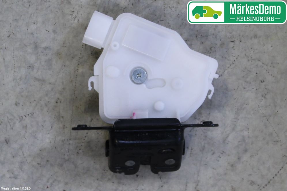 Toyota YARIS XP130 12-14 Bakluke-Lokk Låsekasse