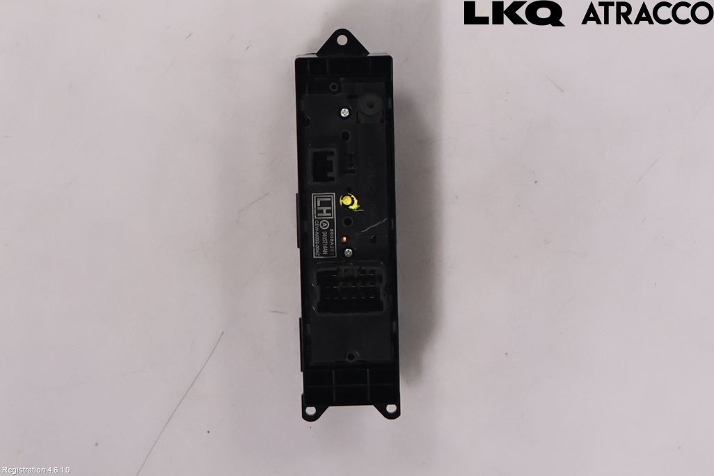 Mitsubishi ASX 10-22 Bryter Vindusheis