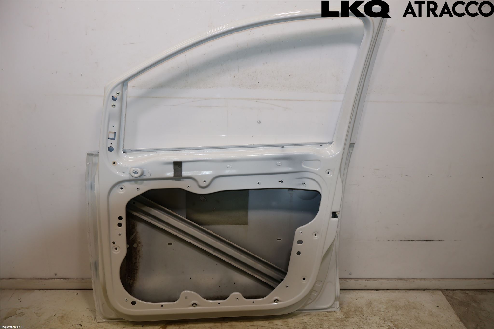 Volkswagen VW TOURAN 10-15 Dør 4D Foran Høyre
