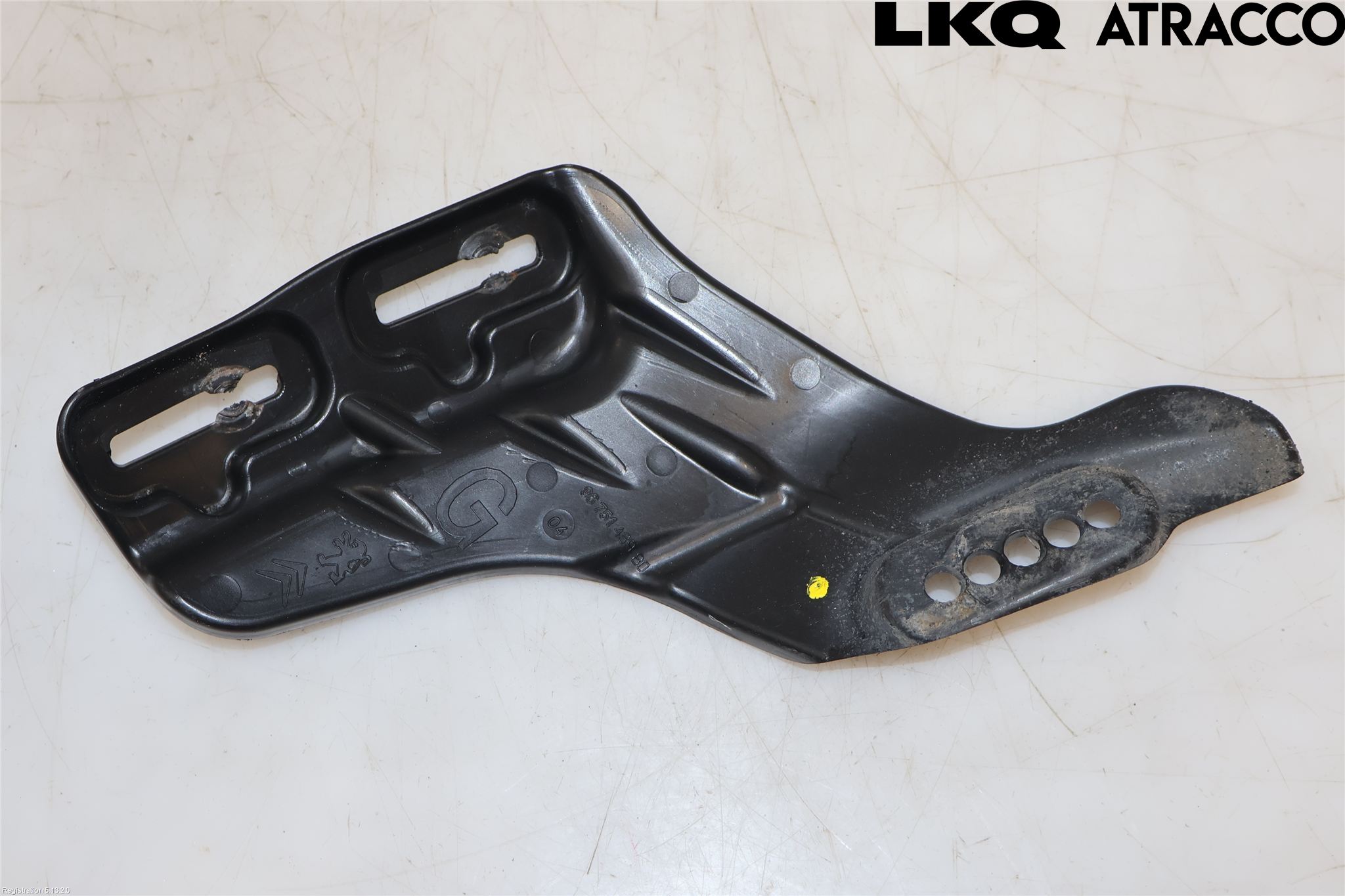 Peugeot 208 12-15 Frontskjermfeste Venstre