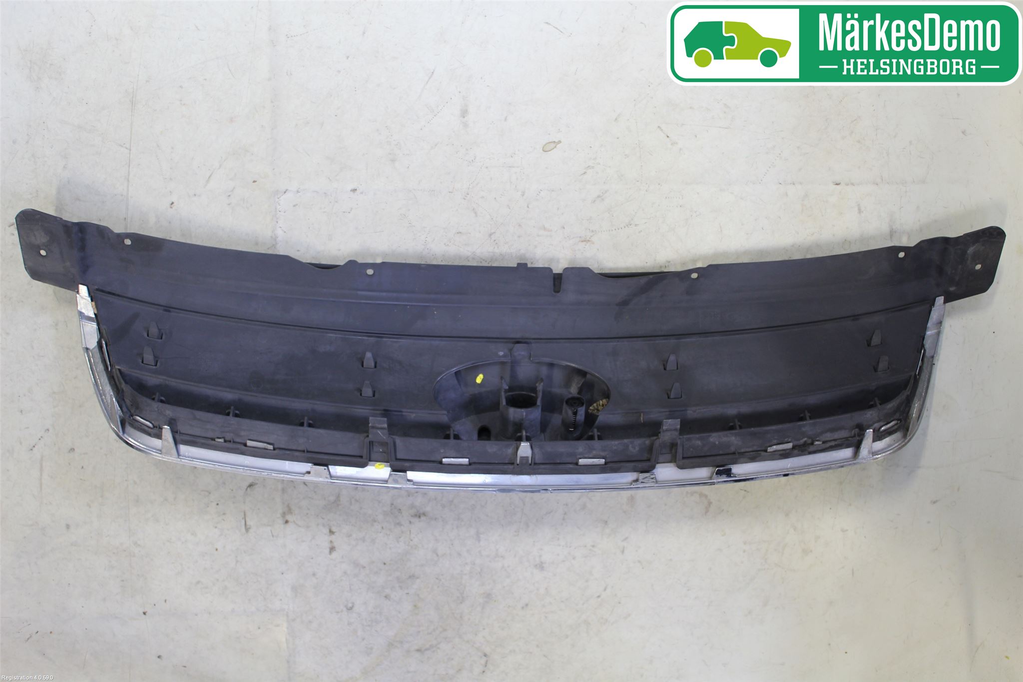 Ford KUGA 08-12 Grill Komplett