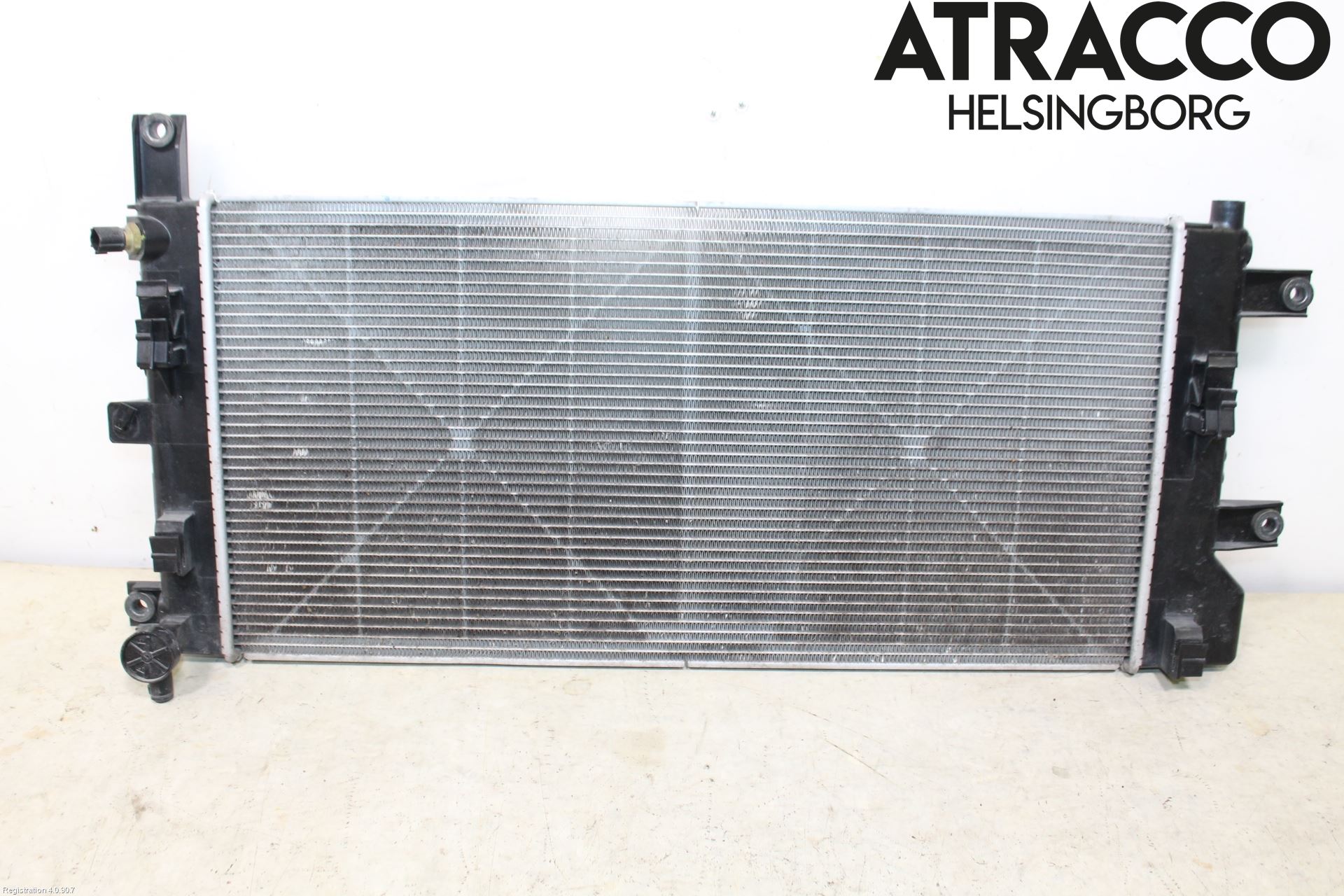 Nissan LEAF 11-17 Radiator Automat