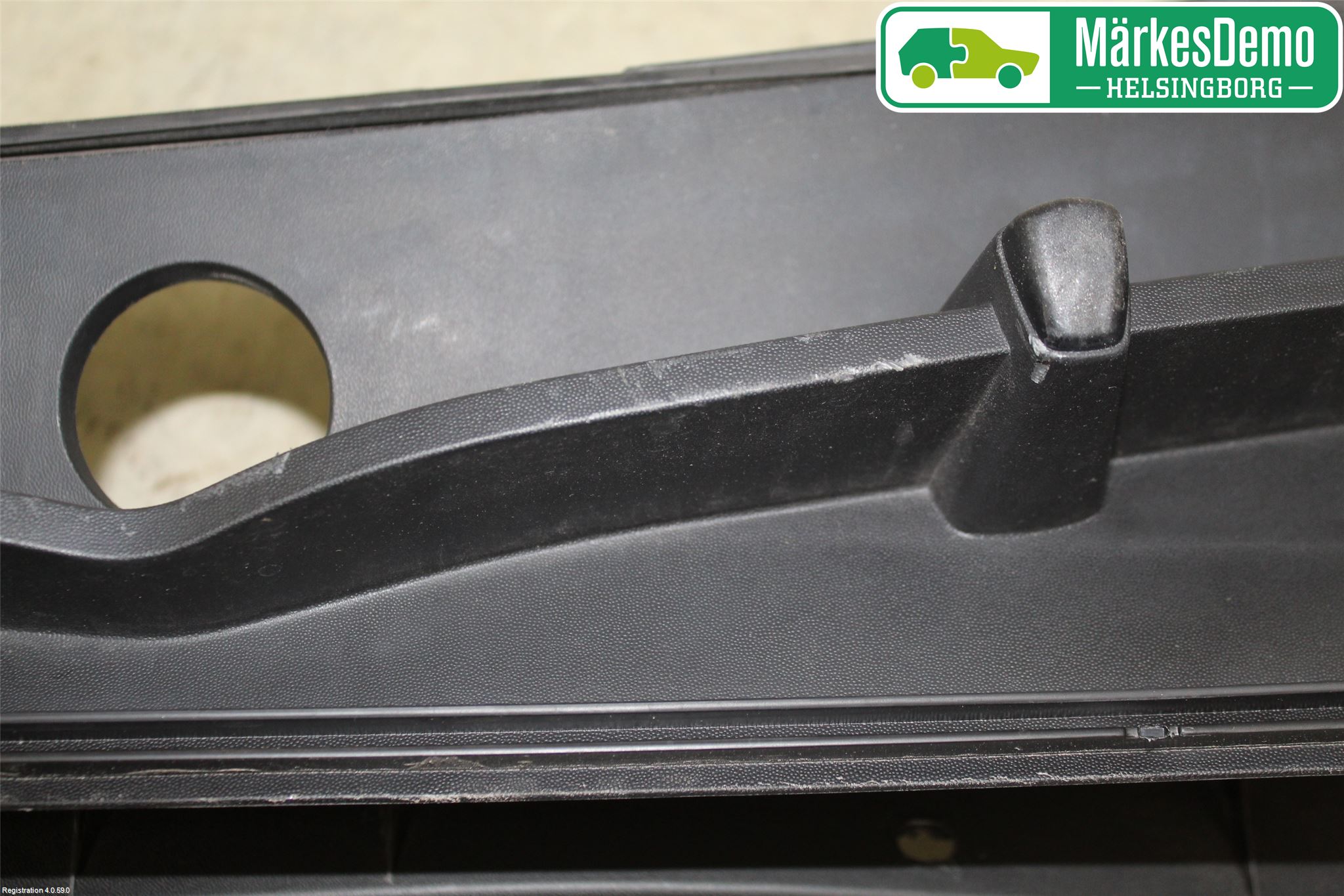 Hyundai TUCSON 05- Visker Deksel-Grill-Under Frr