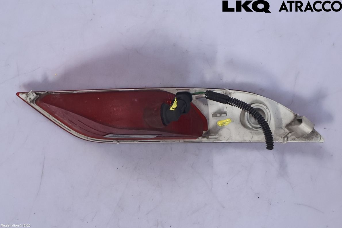 Volvo V40 12-19 Refleks Bak
