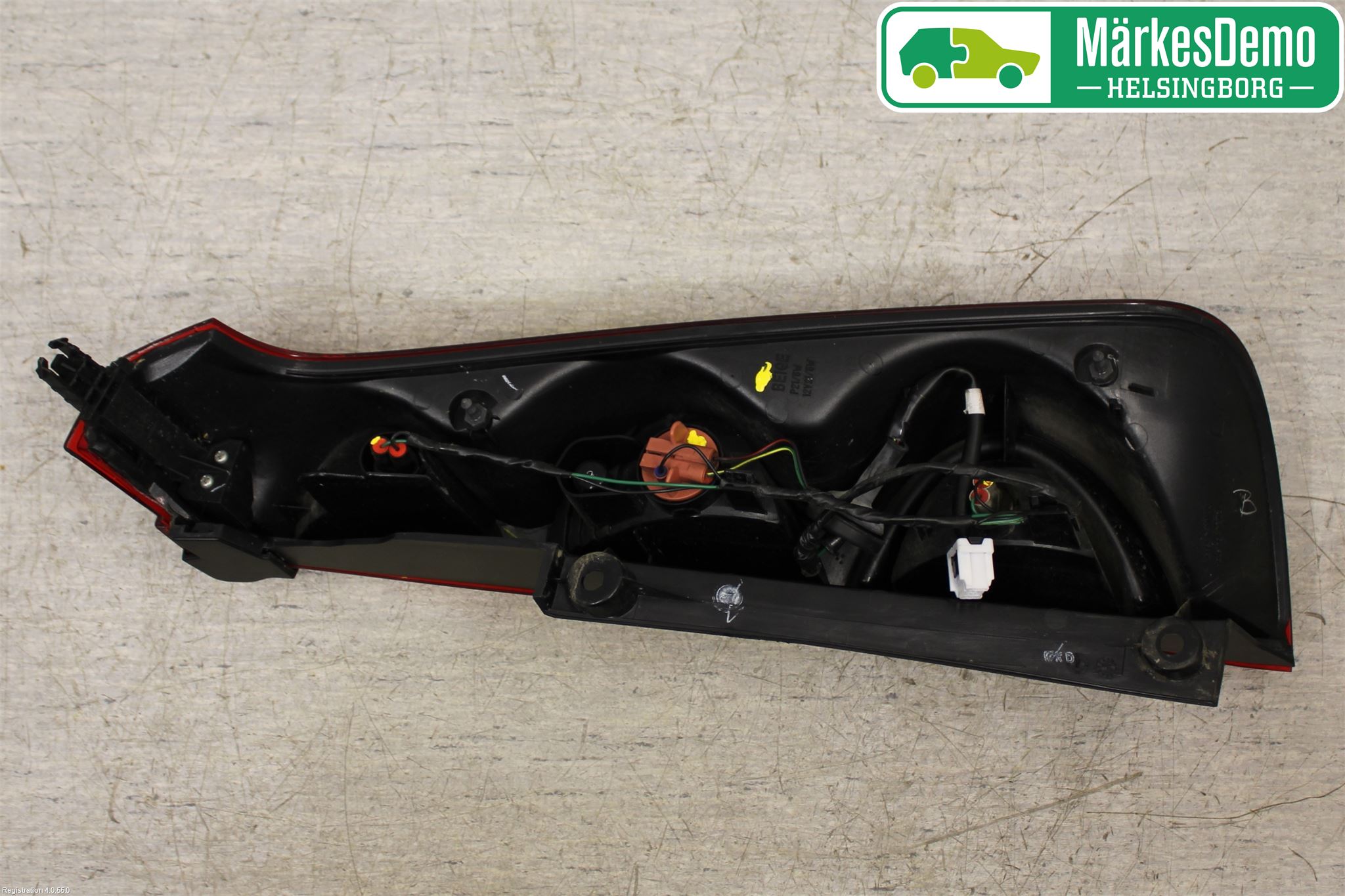 Nissan NOTE E11 06-14 Baklykt Venstre