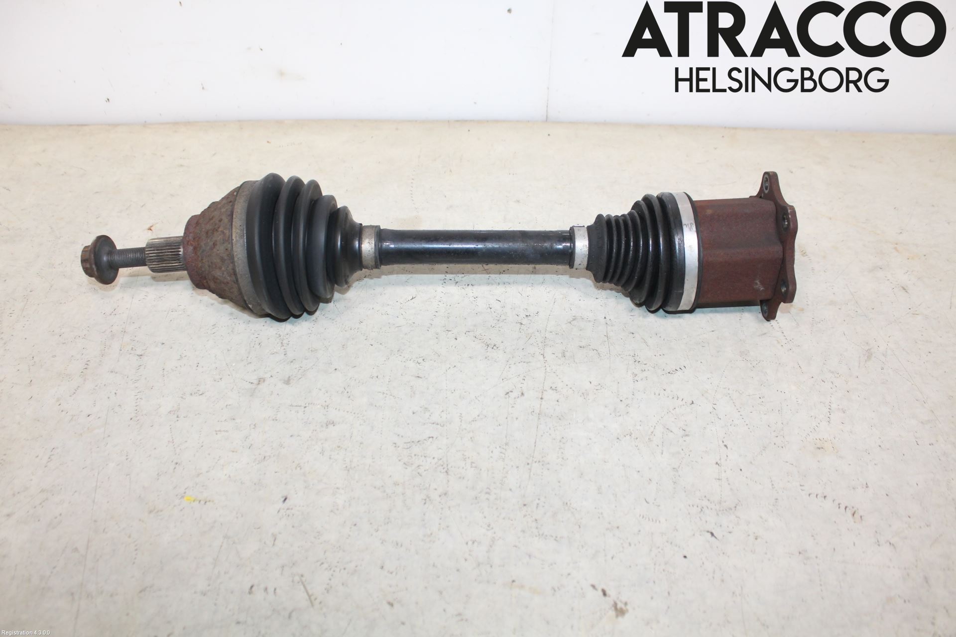 Volkswagen VW PASSAT 11-14 Drivaksel Foran Kompl Venstre